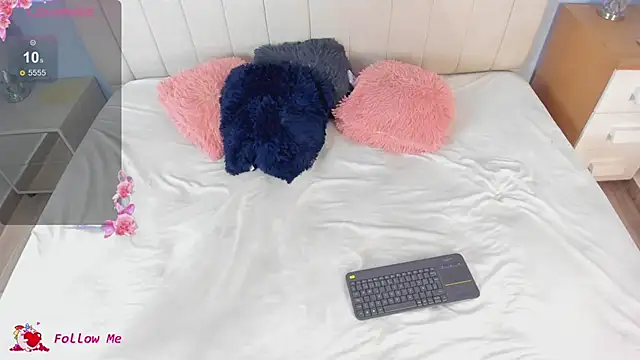 Briana Goldd online show from 27, 2, 2026