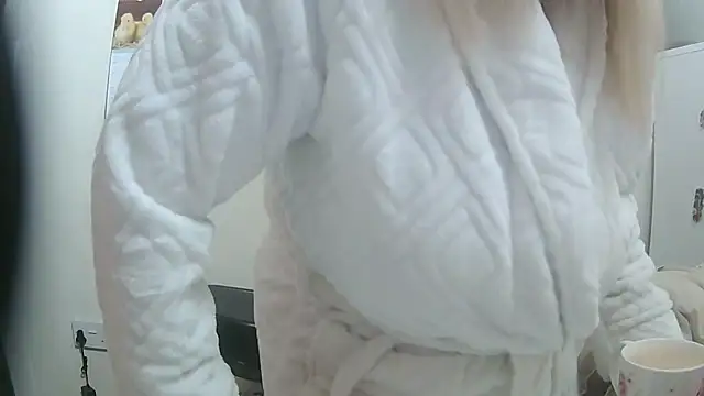 theblondecocklover online show from 10, 3, 2026