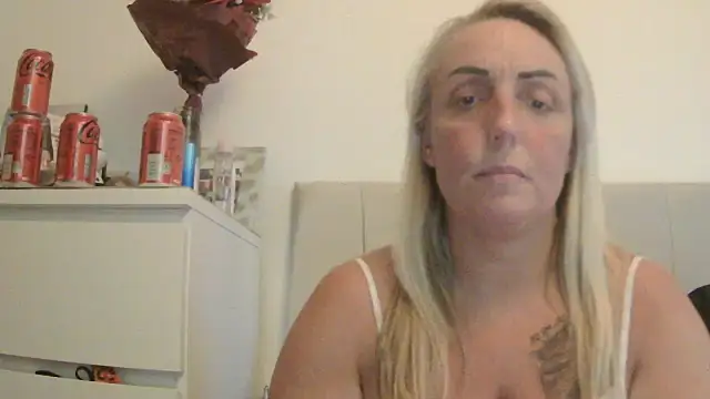 theblondecocklover online show from 14, 4, 2026