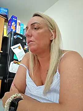 theblondecocklover online show from 13, 4, 2026