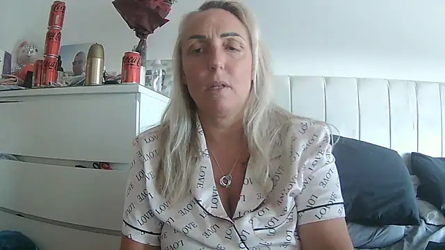 theblondecocklover online show from 21, 4, 2026