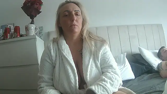 theblondecocklover online show from 17, 3, 2026