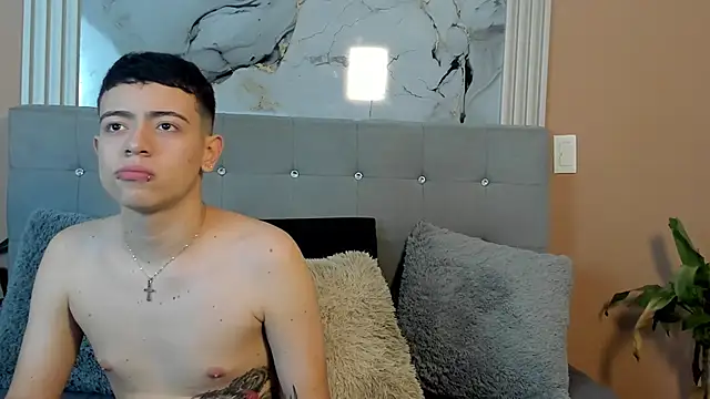 alex xhunter online show from 19, 4, 2026