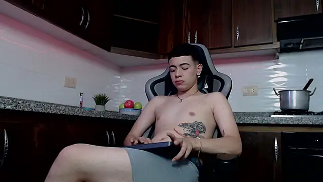 alex xhunter online show from 7, 4, 2026