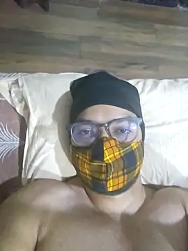 Snapshot of NunnuLelo chatting on 9, 5, 2026 NunnuLelo online show from 9, 5, 2026