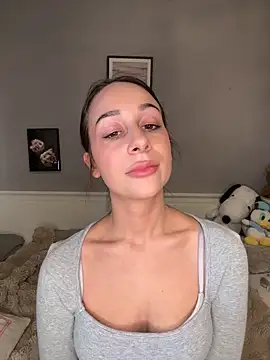 ChiaraSommer online show from 19, 4, 2026