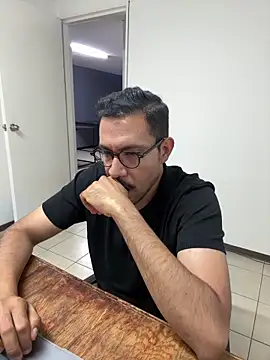 AdrianGarcia89 online show from 12, 5, 2026
