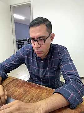 AdrianGarcia89 online show from 10, 6, 2026