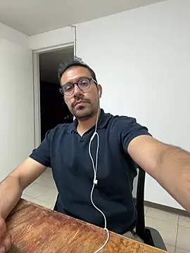 AdrianGarcia89 online show from 30, 7, 2026