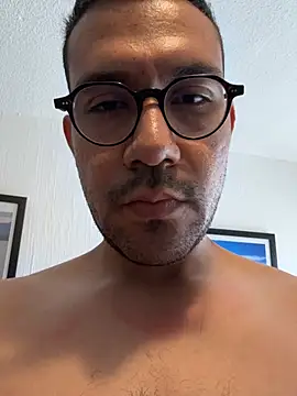 AdrianGarcia89 online show from 7, 6, 2026