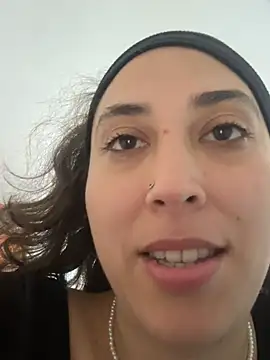 Snapshot of LatinDoll8 chatting on 8, 4, 2026 LatinDoll8 online show from 8, 4, 2026