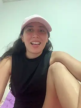 Snapshot of LatinDoll8 chatting on 9, 6, 2026 LatinDoll8 online show from 9, 6, 2026