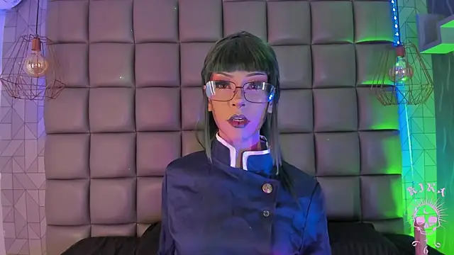 Snapshot of kira_vance chatting on 28, 7, 2026 kira vance online show from 28, 7, 2026