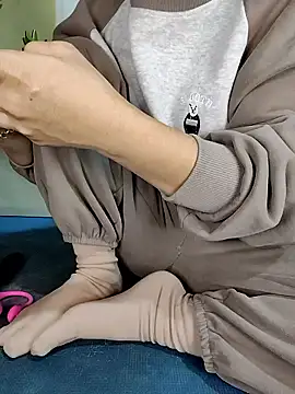 hi-miki online show from 7, 1, 2026