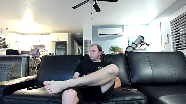 Snapshot of Studmuffin4you chatting on 2, 8, 2026 Studmuffin4you online show from 2, 8, 2026