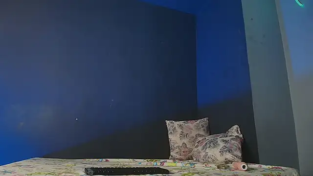 saramaartinez online show from 19, 12, 2025