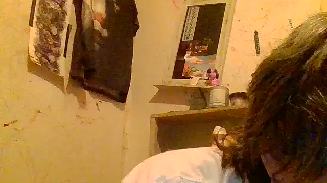 Snapshot of becky1111 chatting on 1, 6, 2026 becky1111 online show from 1, 6, 2026