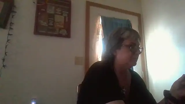Snapshot of becky1111 chatting on 25, 5, 2026 becky1111 online show from 25, 5, 2026