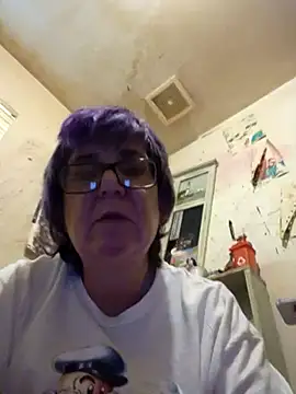 Snapshot of becky1111 chatting on 20, 6, 2026 becky1111 online show from 20, 6, 2026