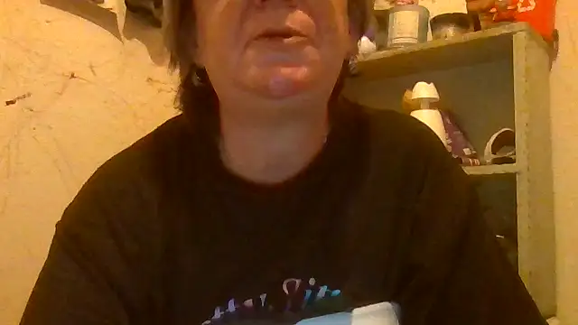 Snapshot of becky1111 chatting on 3, 6, 2026 becky1111 online show from 3, 6, 2026