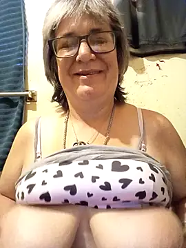 Snapshot of becky1111 chatting on 10, 7, 2026 becky1111 online show from 10, 7, 2026
