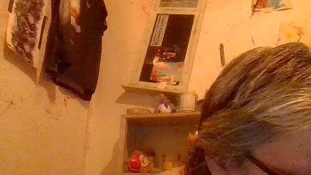 Snapshot of becky1111 chatting on 7, 6, 2026 becky1111 online show from 7, 6, 2026