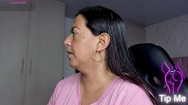 evelyn harpeery online show from 10, 2, 2026