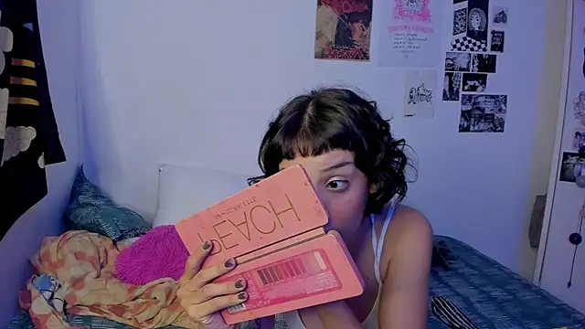 Snapshot of harakitty_ chatting on 9, 7, 2026 harakitty online show from 9, 7, 2026