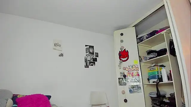 harakitty  online show from 6, 4, 2026
