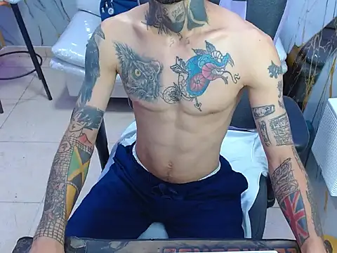 Snapshot of Boy_tatto77 chatting on 8, 5, 2026 Boy tatto77 online show from 8, 5, 2026