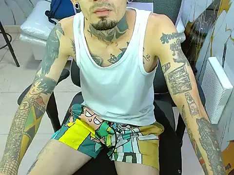 Snapshot of Boy_tatto77 chatting on 20, 5, 2026 Boy tatto77 online show from 20, 5, 2026