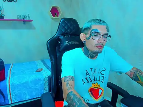 Boy tatto77 online show from 12, 1, 2026