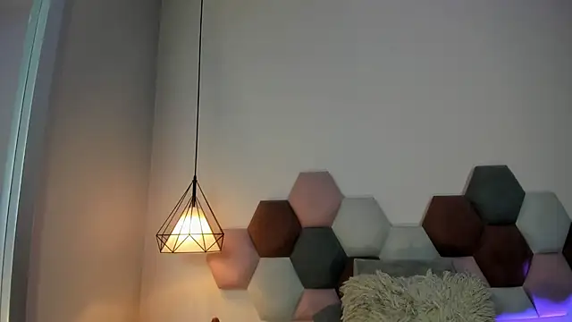 GahiaBelucci online show from 16, 4, 2026