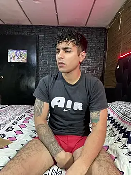 JustynAle2025 online show from 25, 3, 2026