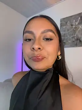 Nicollewest1 online show from 1, 6, 2026