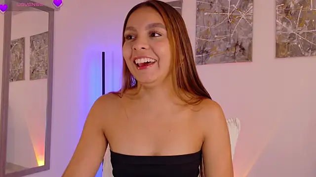 Nicollewest1 online show from 12, 7, 2026