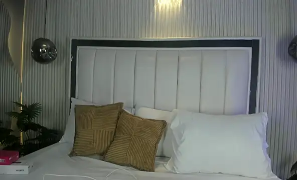 FiorelaSton online show from 11, 4, 2026