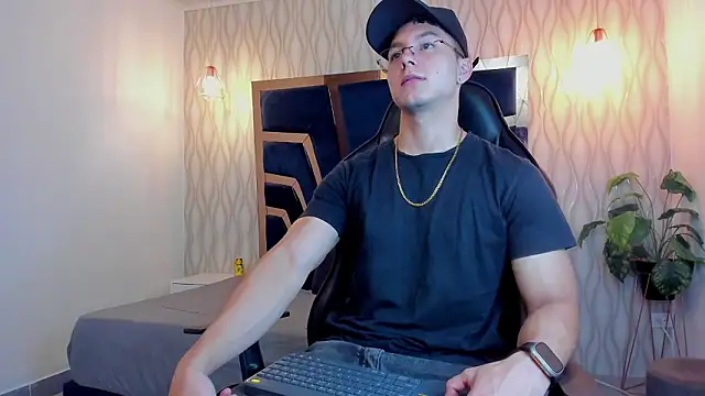 Noah Clarkk online show from 18, 3, 2026