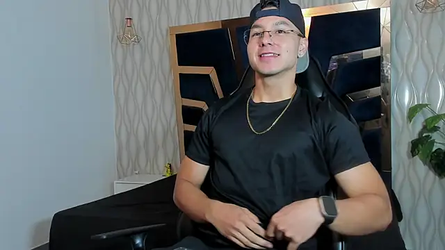 Noah Clarkk online show from 20, 4, 2026