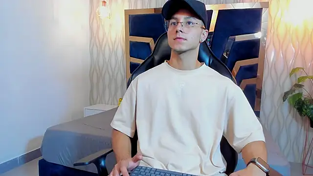 Noah Clarkk online show from 25, 3, 2026