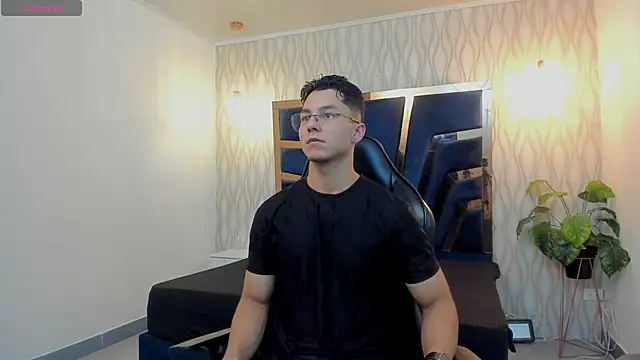 Noah Clarkk online show from 7, 4, 2026