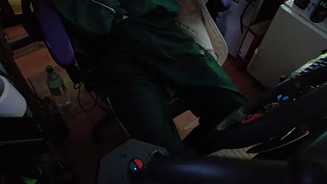 Snapshot of Gay-Versaut chatting on 8, 3, 2026 Gay-Versaut online show from 8, 3, 2026