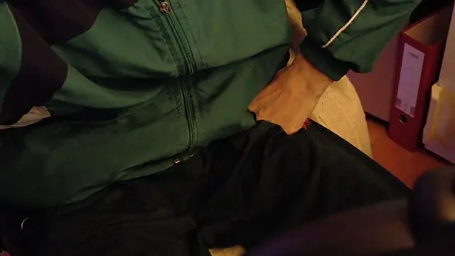 Snapshot of Gay-Versaut chatting on 22, 12, 2025 Gay-Versaut online show from 22, 12, 2025