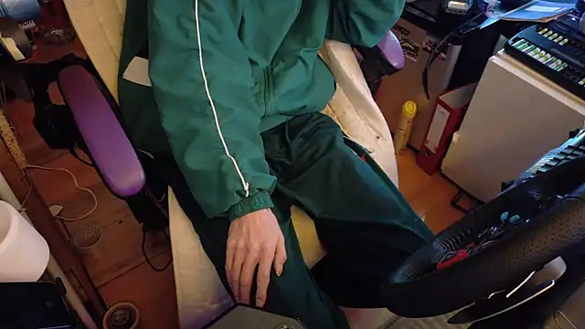 Snapshot of Gay-Versaut chatting on 5, 2, 2026 Gay-Versaut online show from 5, 2, 2026