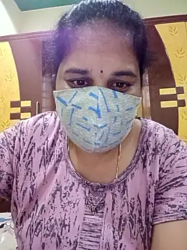 Snapshot of maduri__ chatting on 18, 12, 2025 maduri online show from 18, 12, 2025