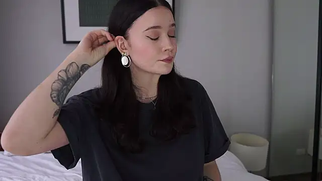 bonjour nihao hello online show from 7, 3, 2026