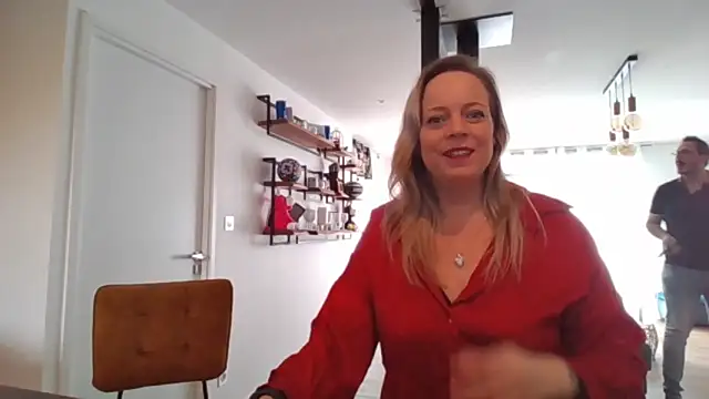 Miss-Chupagirly online show from 3, 3, 2026