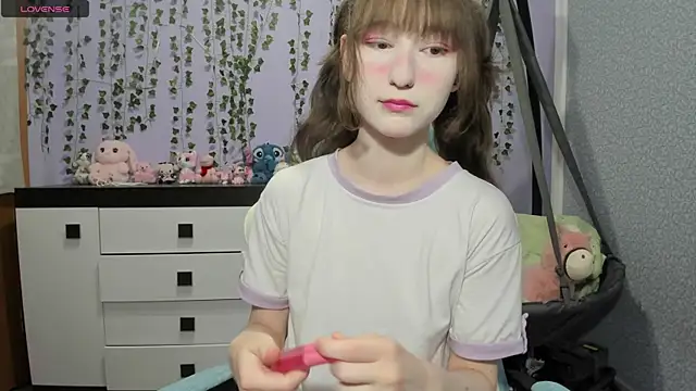 Snapshot of Yoonhee_ki chatting on 18, 6, 2026 Yoonhee ki online show from 18, 6, 2026