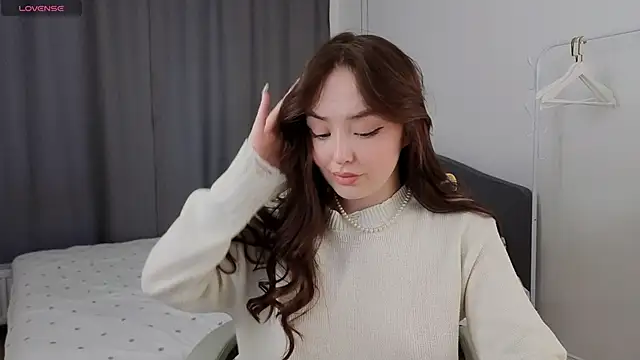 fallin lovee online show from 6, 3, 2026