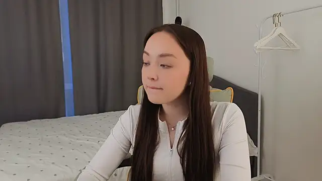 fallin lovee online show from 13, 3, 2026